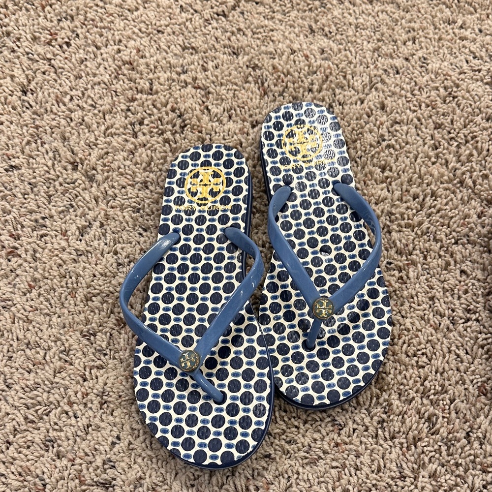Tory Burch Navy and White Patterned Sandals